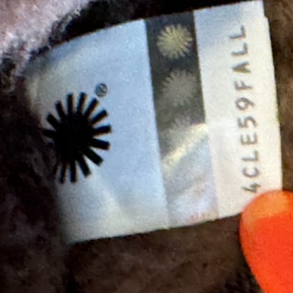 UGG Slippers Sz 11 brown with metallic sparkles EUC with Box - Picture 7 of 7